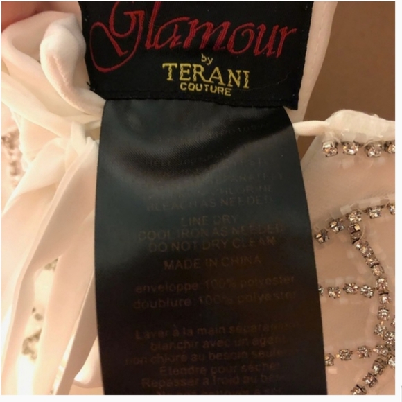 White prom gown with silver rhinestones size 22 - Picture 7 of 7